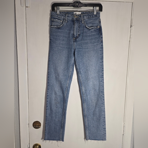 Zara Women's Cropped Jeans Raw Hem Sz 2 - Picture 4 of 6